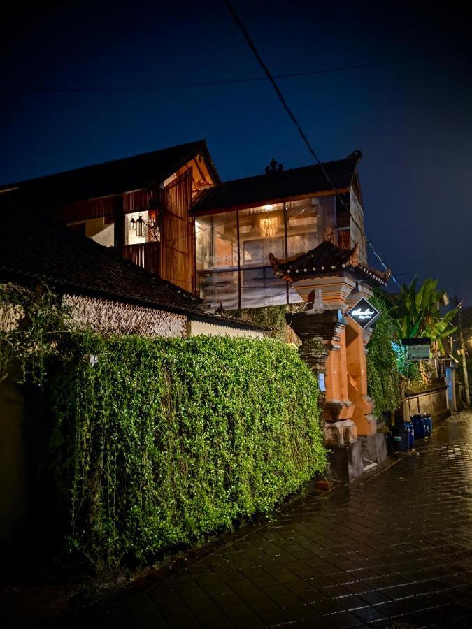 Sunshine Vintage House Hostel Ubud  Exterior photo